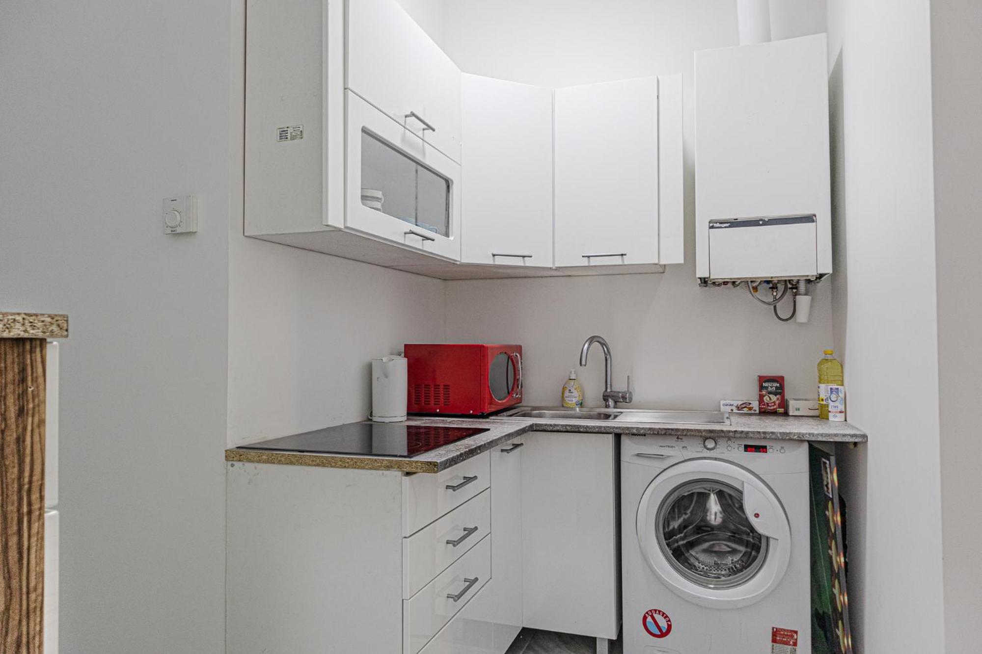 Affordable 5-Br Shared Apartment / Enkplatz U3 Getaway Viyana Dış mekan fotoğraf